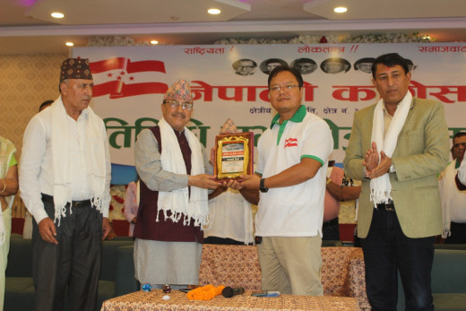 सत्ता गठबन्धन संविधानको रक्षाका लागि हो  : उपप्रधानमन्त्री खड्का